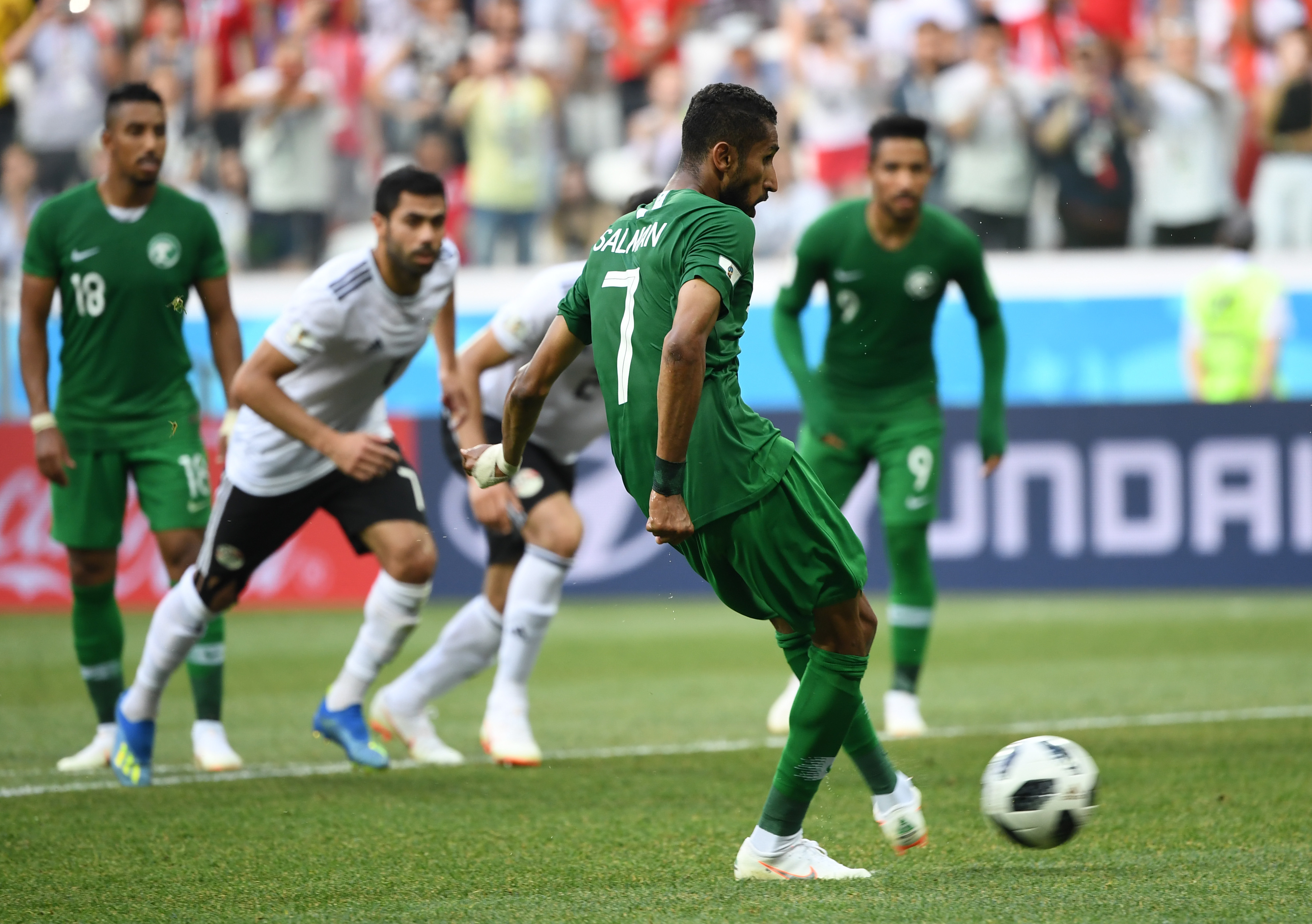 乐鱼vip注册-国内足坛猛料曝光：球队整体表现持续稳步上升的简单介绍