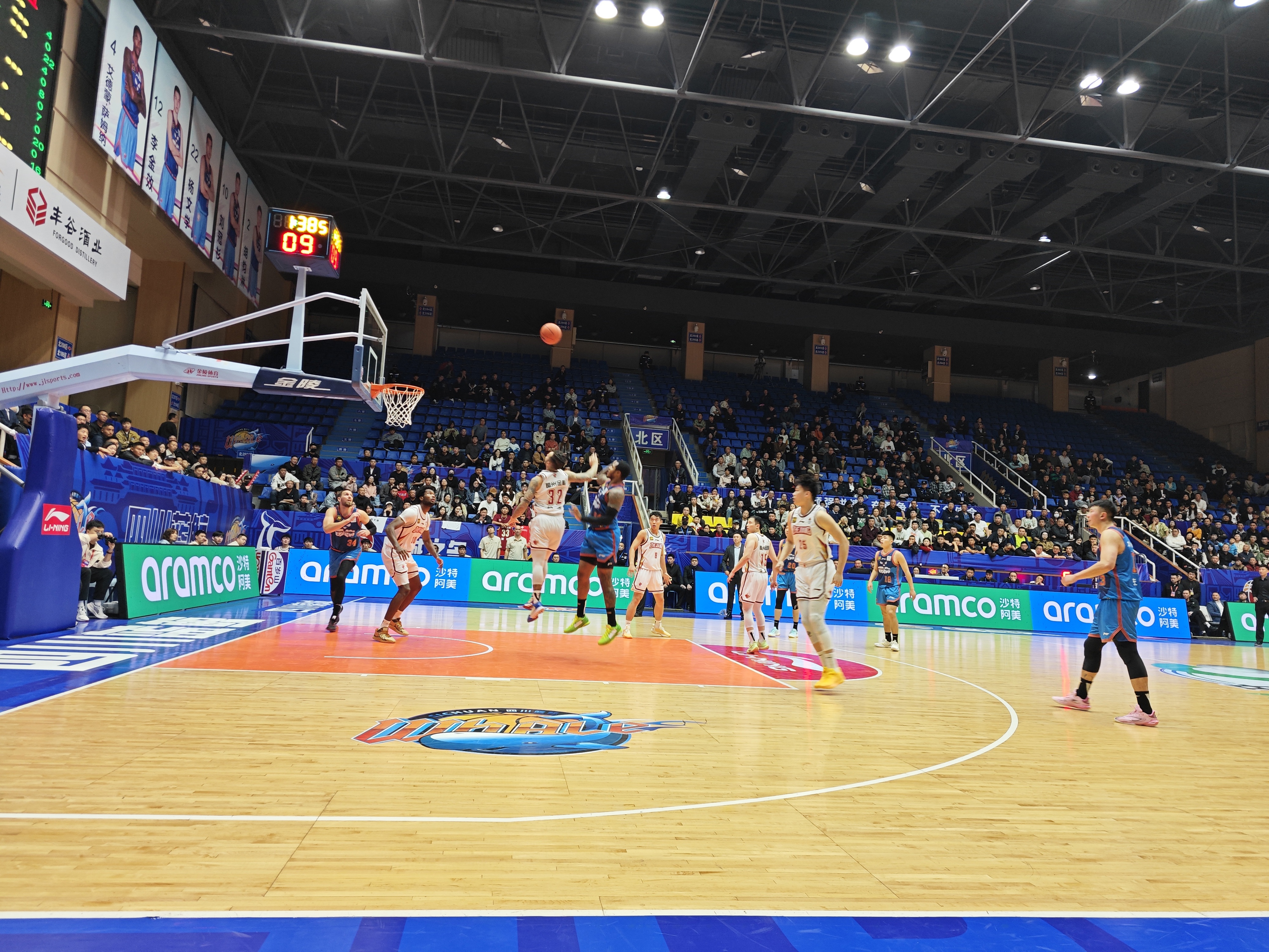 乐鱼体育APP下载-四川男篮战至最后一秒，赢得比赛