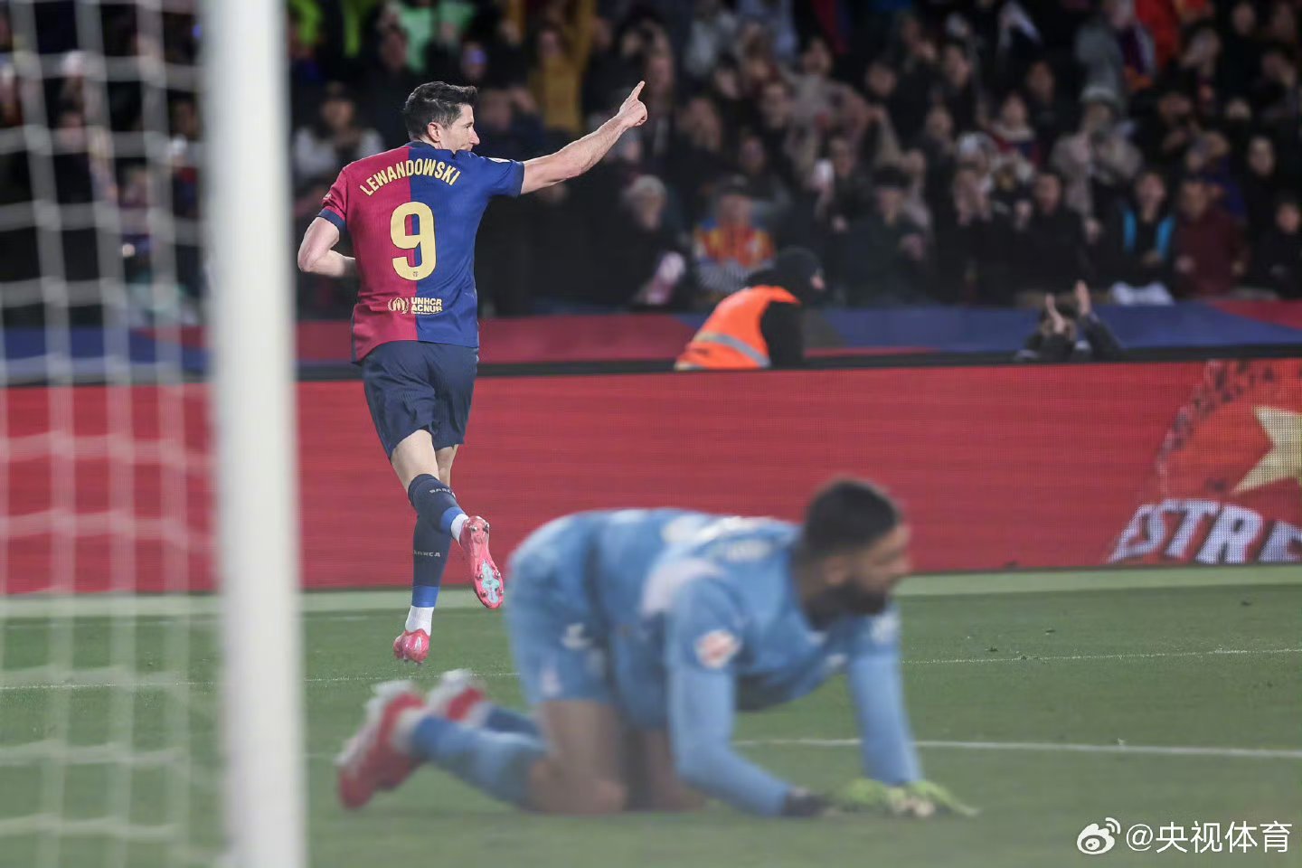 瓦伦西亚客场大胜，暂时排名前四