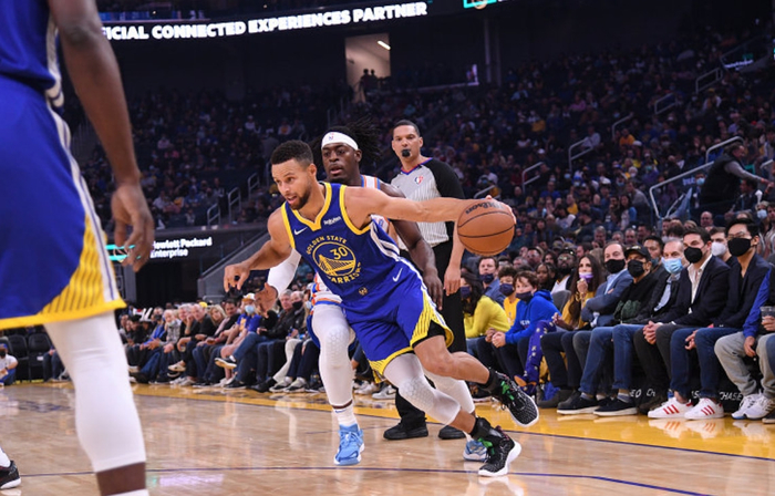 leyu乐鱼体育中国-包含勇士遭遇溃败，失去西部榜首宝座的词条